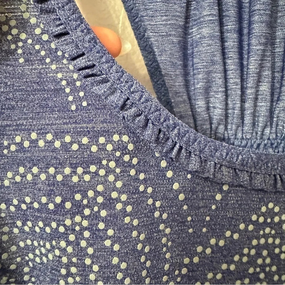 Lululemon Blue/Purple Feather Print Racer Back Tank Top  Size 4 RARE Print - Picture 4 of 8